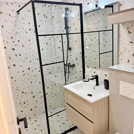 Apartament Modern Piata Ovidiu 14